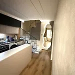 Beautiful Duplex In Center Daire *