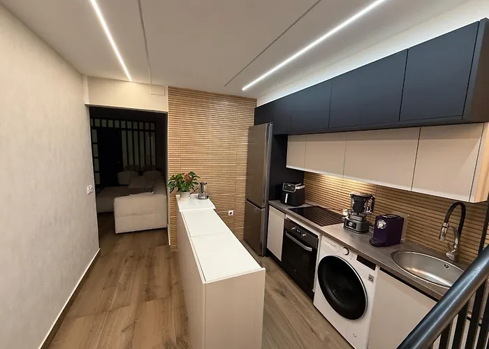 Beautiful Duplex In Center شقة